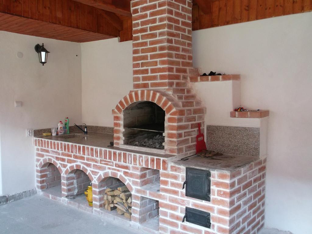Hotel Casa Miki Haţeg Zewnętrze zdjęcie